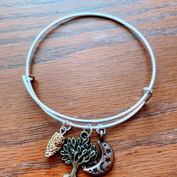 Owl charm Adjustable Bangle bracelet - Picture 2 of 2